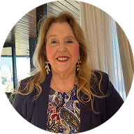 Dra. Martelene Carvalhaes